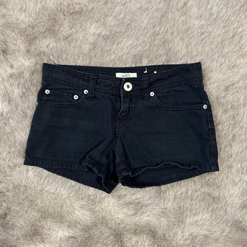 So-wear-it-declare-it Women's Black Shorts